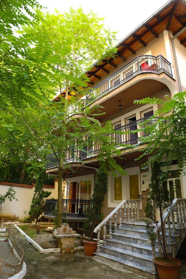 City Park Hostel Pristina Eksteriør bilde