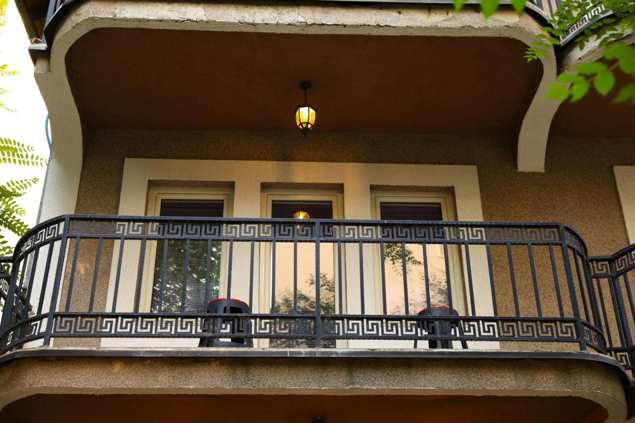 City Park Hostel Pristina Eksteriør bilde