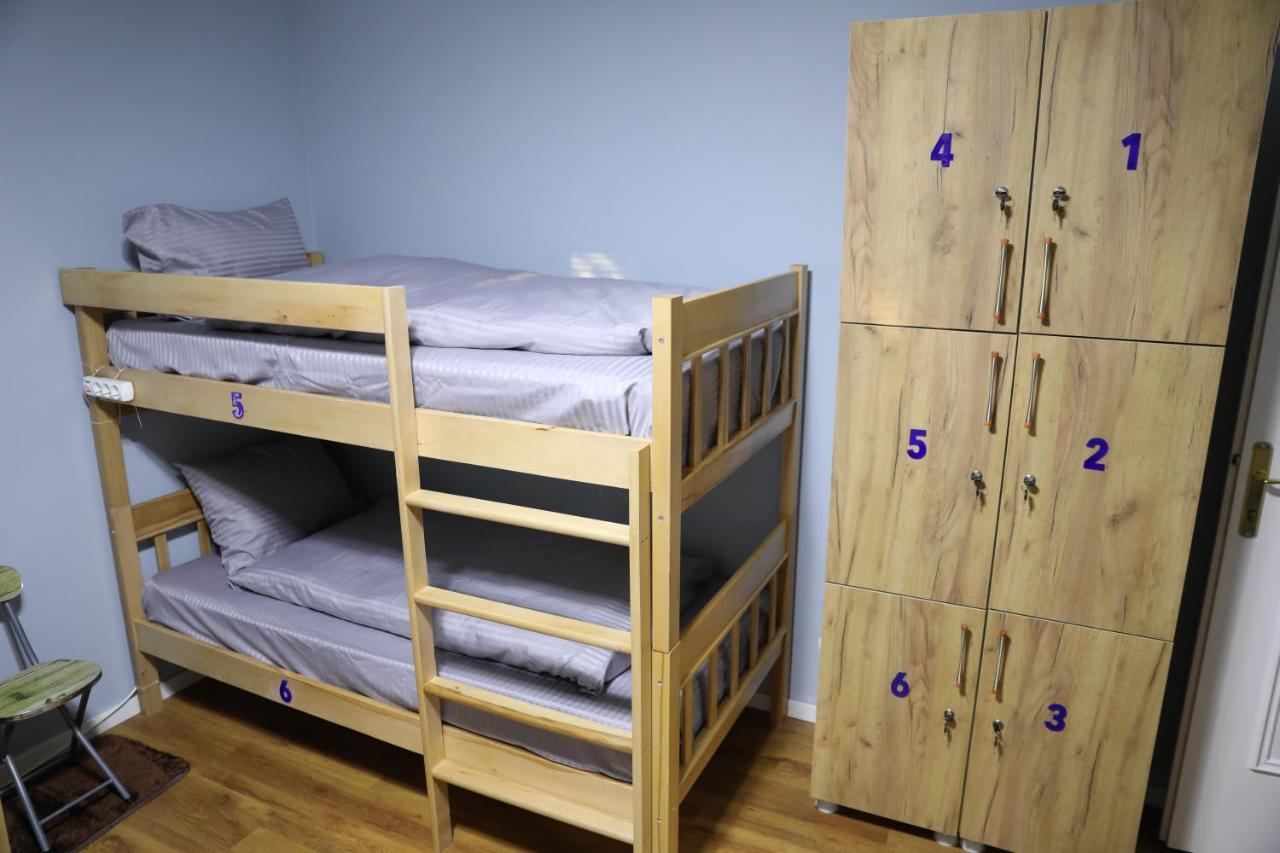 City Park Hostel Pristina Eksteriør bilde