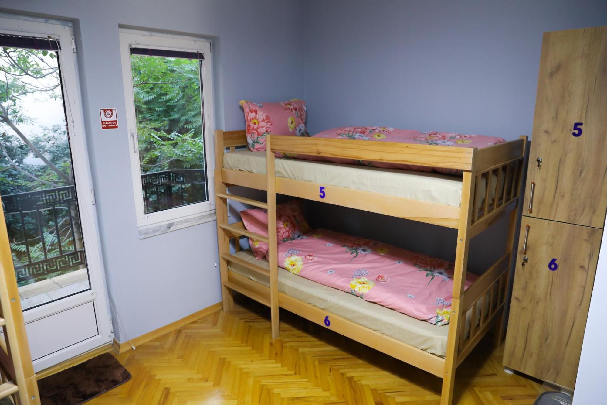 City Park Hostel Pristina Eksteriør bilde